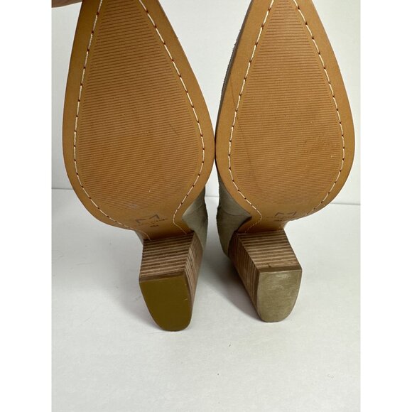 Marc Fisher Alva Women’s Size 8M Natural Suede Pointed Toe Heeled Ankle Booties - Picture 6 of 7